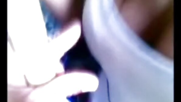 Том хөхтэй нас бие гүйцсэн эмэгтэй бэлгийн эрч хүч, хүсэл тэмүүллээр дүүрэн байдаг